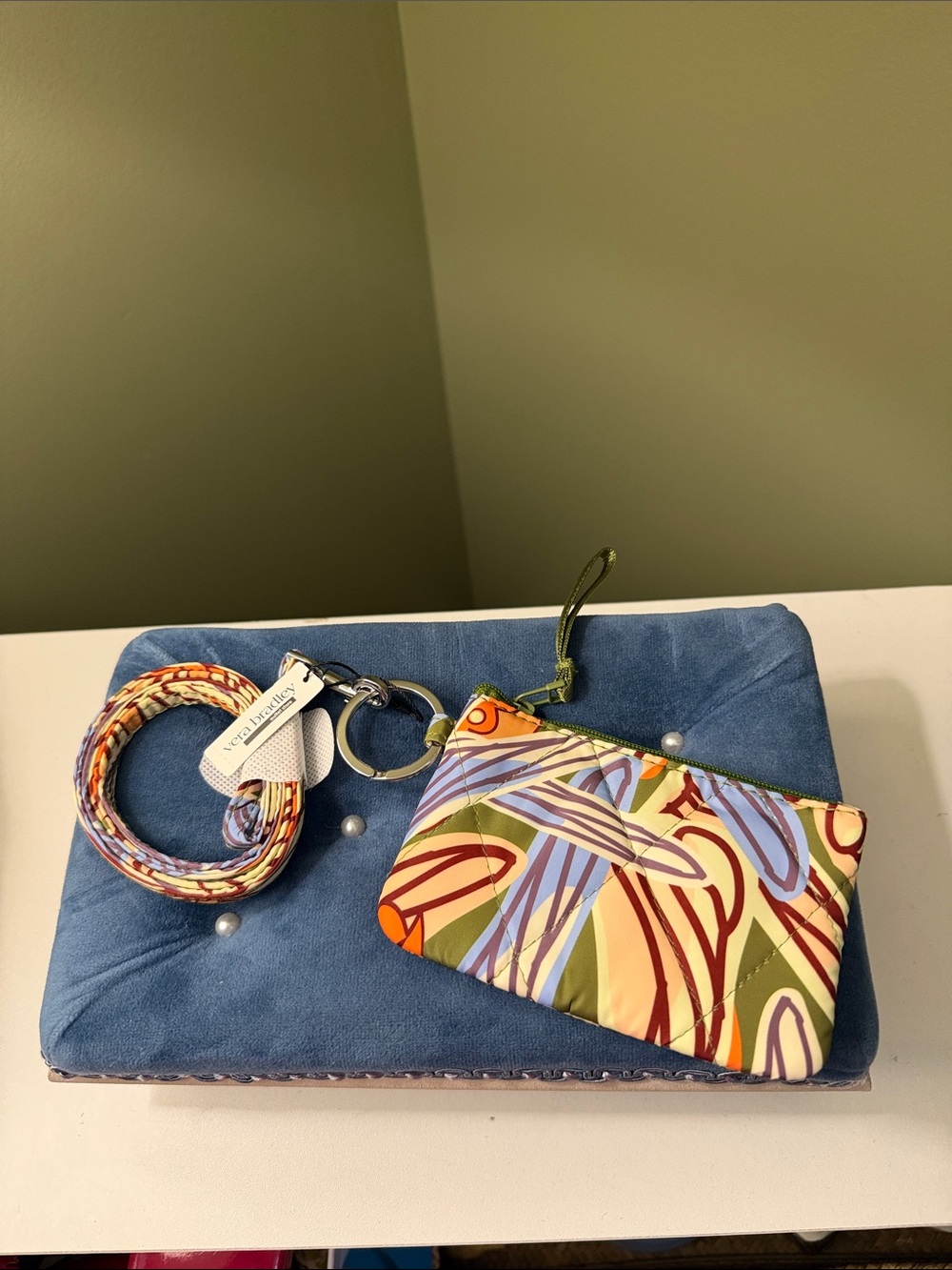 Vera Bradley NWT Dragonfly By Abstract Multicolor Lanyard Card Wallet